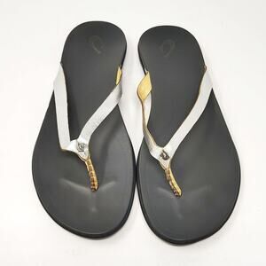 OluKai Womens 11 Ho'Opio Flip Flop Sandals Thong Silver Leather